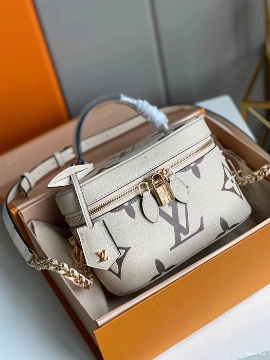 LOUIS PM VANITY VUITTON 0809